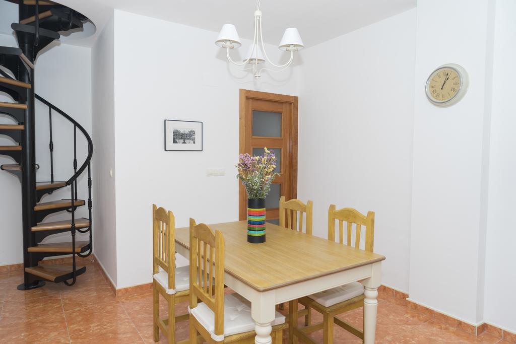 Miralrio Chulilla Apartment Екстериор снимка