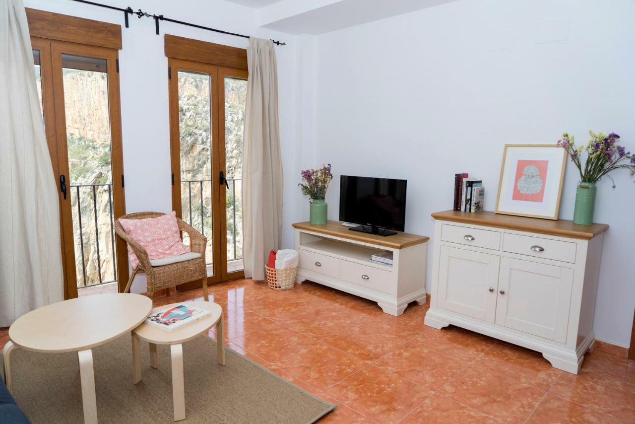Miralrio Chulilla Apartment Екстериор снимка